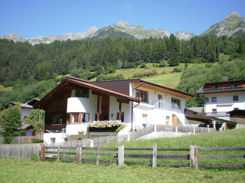 Haus Mattle Daire Pettneu am Arlberg Oda fotoğraf